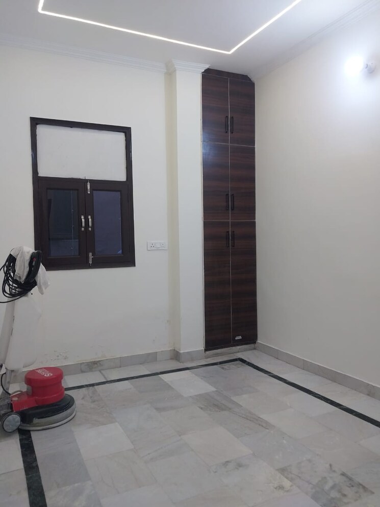 Room, paschim vihar 1 Bedroom 800 Sq.Ft. Apartment In Paschim Vihar Delhi 9606898