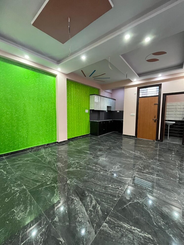 Room, balaji-enclave 2 Bedroom 90 Sq.Yd. Apartment In Govindpuram Ghaziabad 9606925