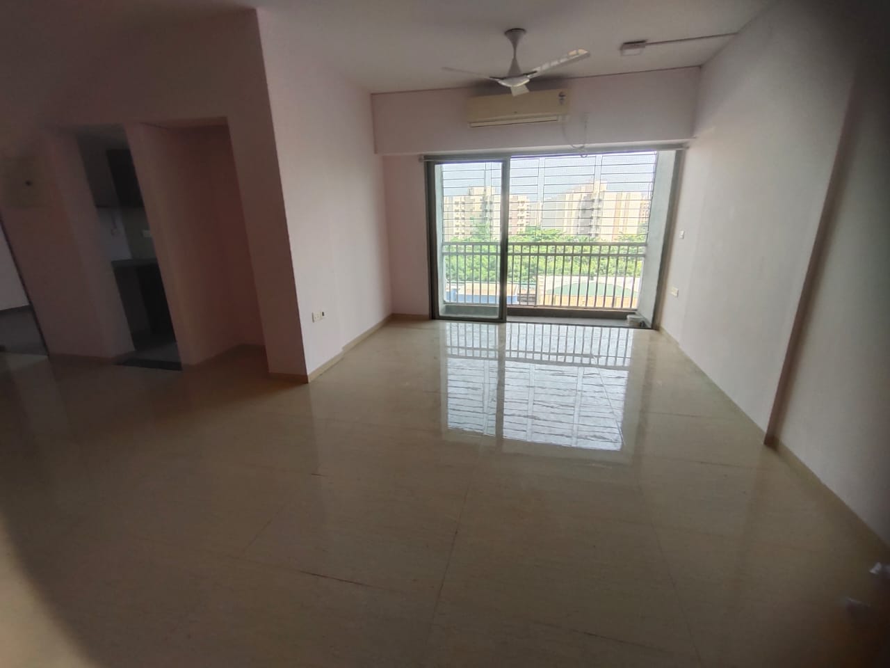 2.5 BHK Apartment For Sale in Lodha Casa Rio