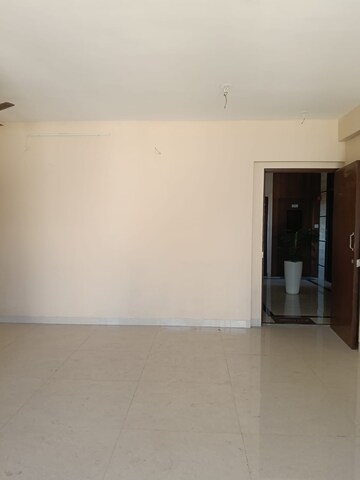 Room in 2 BHK Apartment at MVQ Western Heights, Malad East – for Rent