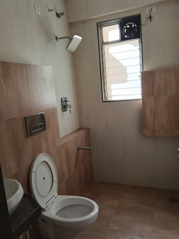 Bathroom, mvq-western-heights 2 Bedroom 750 Sq.Ft. Apartment In Malad East Mumbai 9606586
