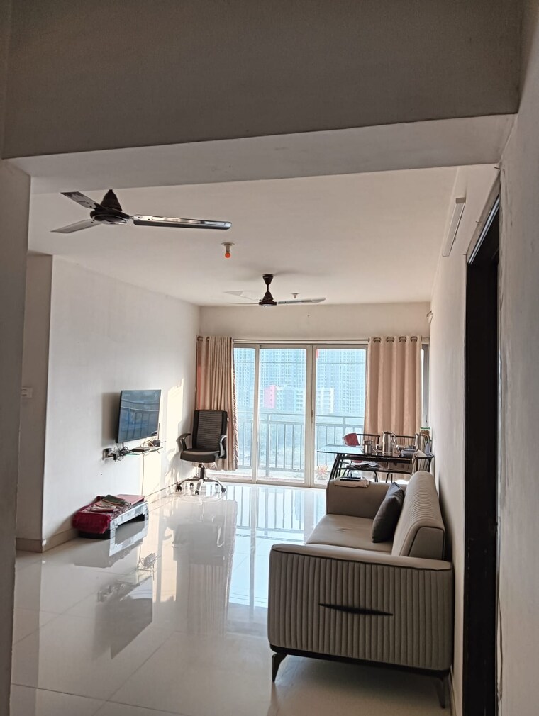 Living Room, vasant-vihar-complex 3 Bedroom 1000 Sq.Ft. Apartment In Pokhran Road No Two Thane 9606939