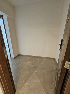 Room in 4 BHK Apartment at LnT Elixir Reserve, Powai – for Rent