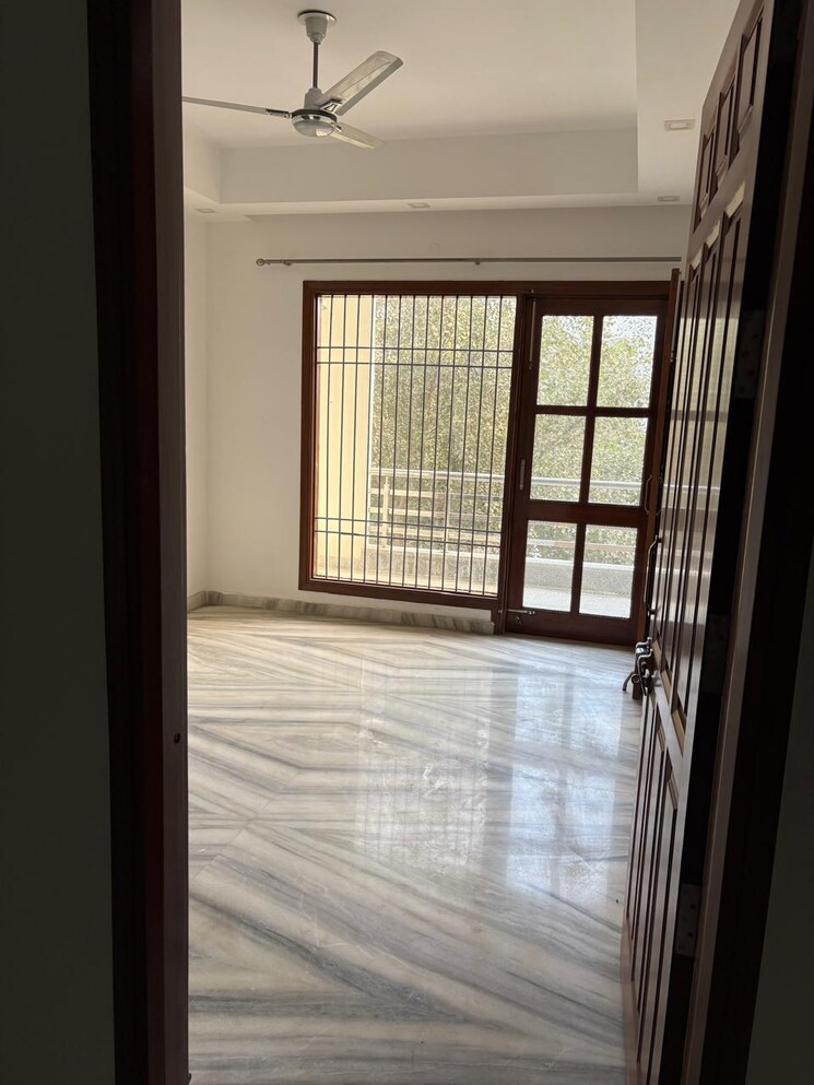 Room, sushant-lok-2 3 Bedroom 1800 Sq.Ft. Builder Floor In Sector 57 Gurgaon 9606971