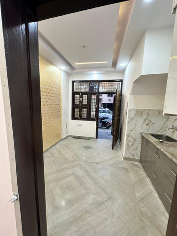 Room in 1 BHK Builder Floor at Rohini Sector 7 – for Sale