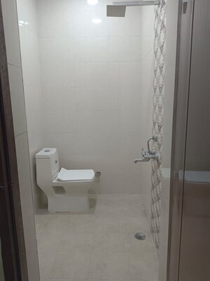 Bathroom in 2 BHK Builder Floor at Lajpat Nagar 4 – for Rent