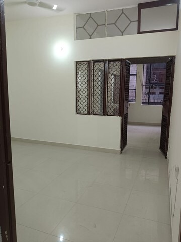 Room in 2 BHK Builder Floor at Lajpat Nagar 4 – for Rent