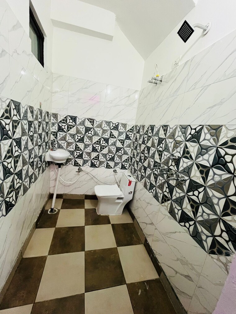 Team Area, balaji-enclave 3 Bedroom 100 Sq.Yd. Apartment In Govindpuram Ghaziabad 9607037