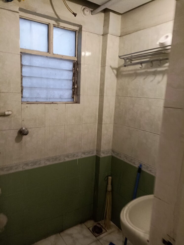 Bathroom, daffodils-residency 2 Bedroom 1100 Sq.Ft. Apartment In Bavdhan Pune 9607011