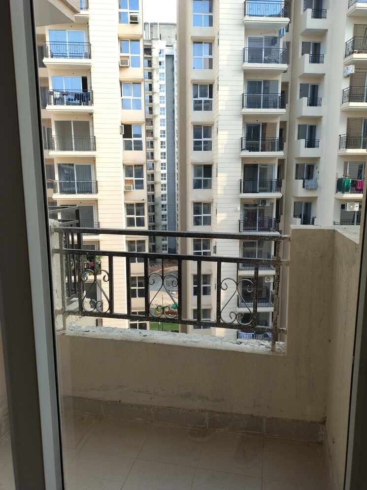 Exterior View, signature-global-proxima 2 Bedroom 674 Sq.Ft. Apartment In Sector 89 Gurgaon 9607047