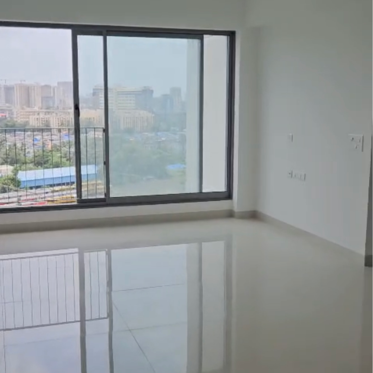 3 BHK 1127 Sq.Ft. Apartment in Rustomjee Elita