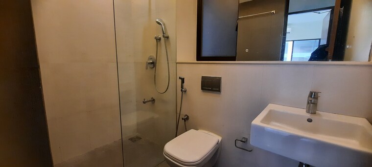 Bathroom, rustomjee-elita 3 Bedroom 1127 Sq.Ft. Apartment In Andheri West Mumbai 9607016