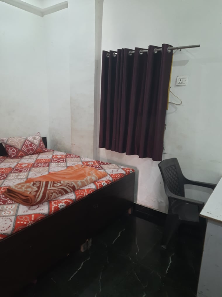 Bedroom, sector 63a Pg For Boys & Girls In Sector 63a 9607247