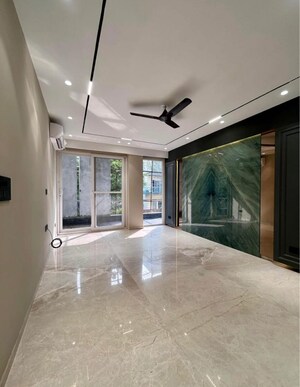 Parking in 4 BHK Builder Floor at Ansal API Esencia, Sector 67 – for Sale