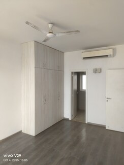 2 BHK + Study Room Apartment For Sale in Ireo The Corridors