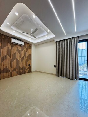 Room in 3 BHK Builder Floor at Ansal API Esencia, Sector 67 – for Sale