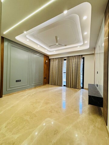 Room in 3 BHK Builder Floor at Ansal API Esencia, Sector 67 – for Sale