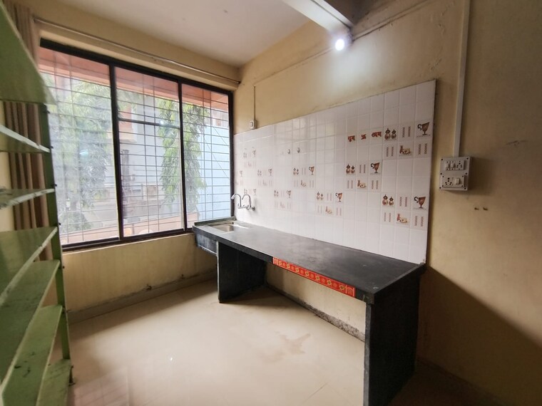 Room, shivdham-chs-rahatani 2.5 Bedroom 900 Sq.Ft. Apartment In Rahatani Pune 9607243