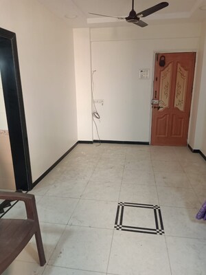 Room in 1 BHK Apartment at Kalwa – for Sale