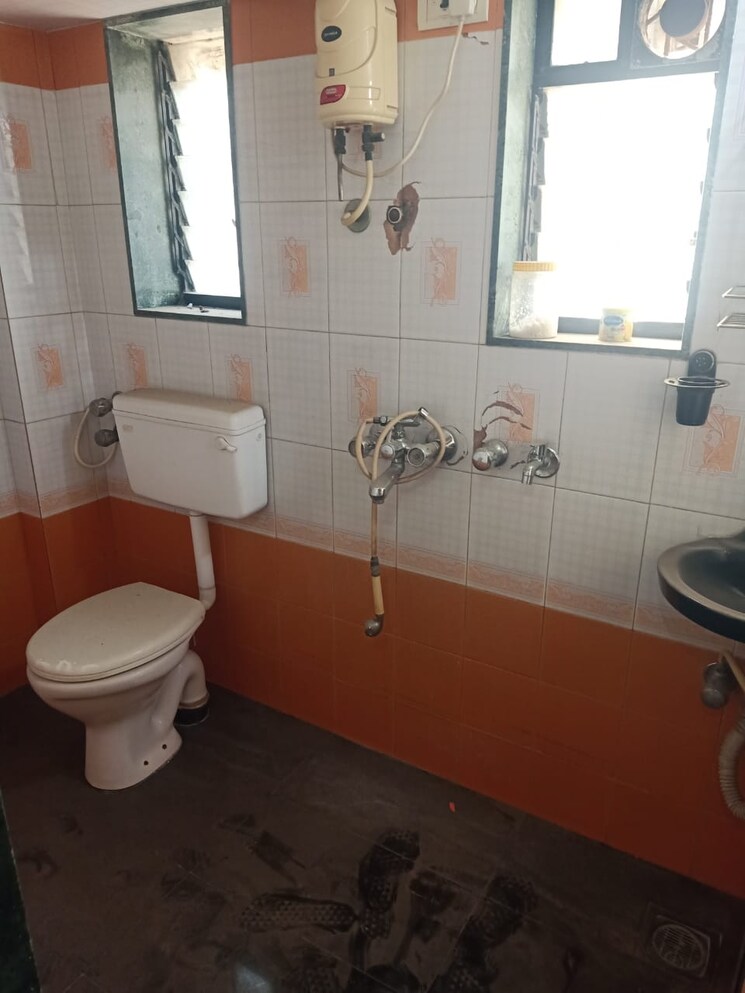 Bathroom, kalwa 1 Bedroom 550 Sq.Ft. Apartment In Kalwa Thane 9607323