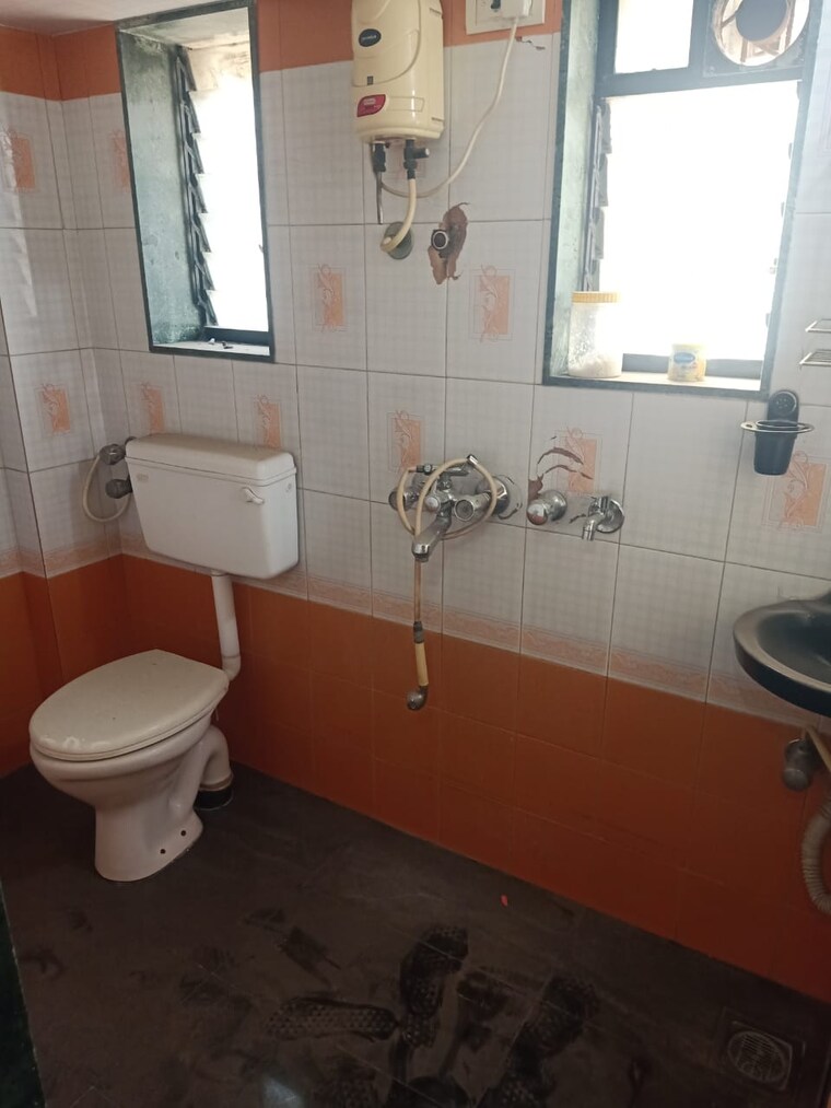 Bathroom, kalwa 1 Bedroom 550 Sq.Ft. Apartment In Kalwa Thane 9607323