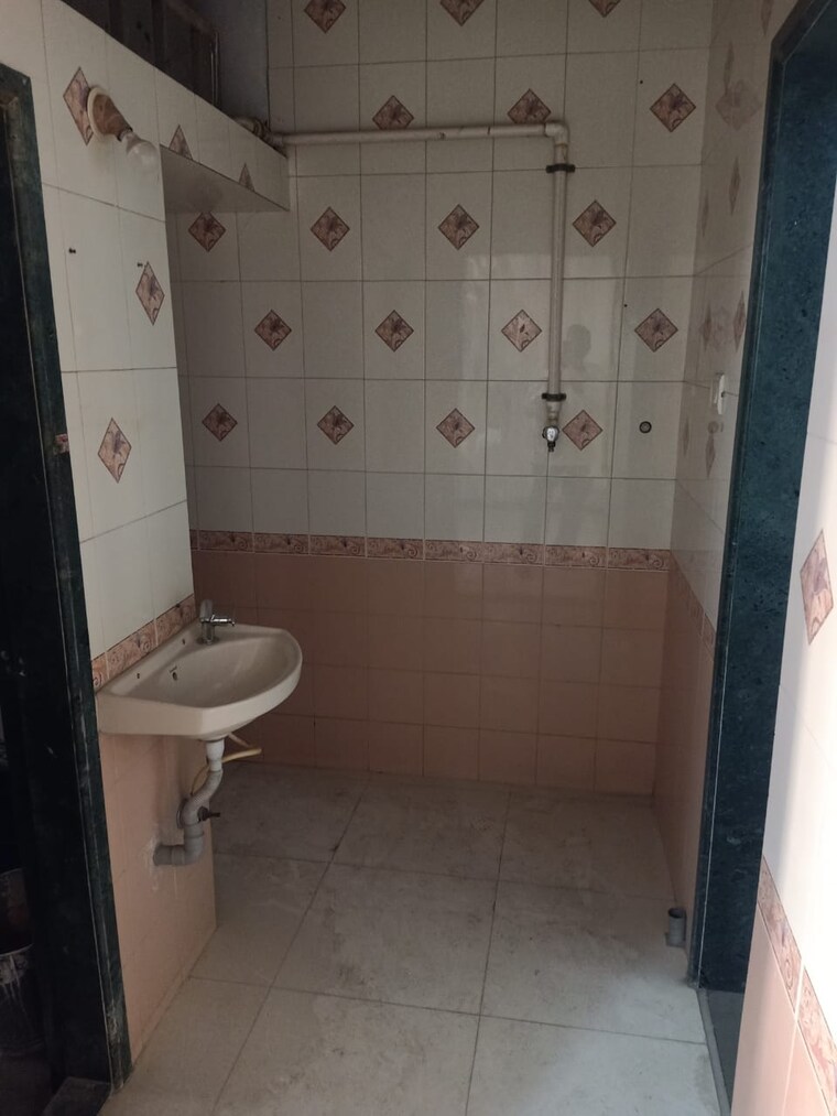 Bathroom, kalwa 1 Bedroom 550 Sq.Ft. Apartment In Kalwa Thane 9607323
