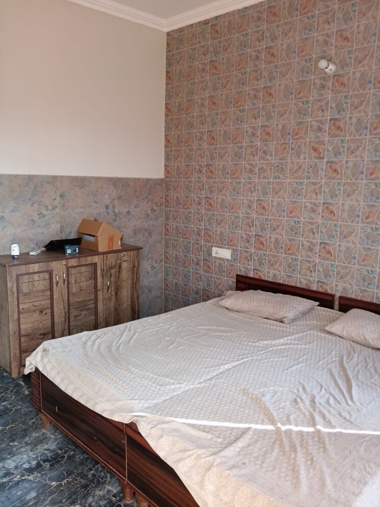 Bedroom, sector 78 2.5 Bedroom 200 Sq.Yd. Independent House In Sector 78 Mohali 9607416