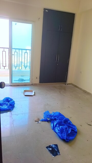 2 BHK Apartment For Rent in Windsor Paradise 2, Raj Nagar Extension