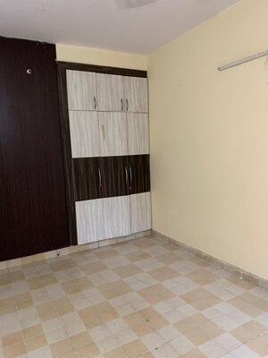 Room in 3 BHK Apartment at BPTP Princess Park, Sector 86 – for Rent