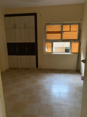 Room in 3 BHK Apartment at BPTP Princess Park, Sector 86 – for Rent