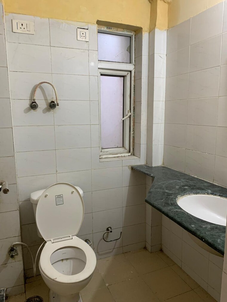 Bathroom, bptp-princess-park 3 Bedroom 1170 Sq.Ft. Apartment In Sector 86 Faridabad 9607370