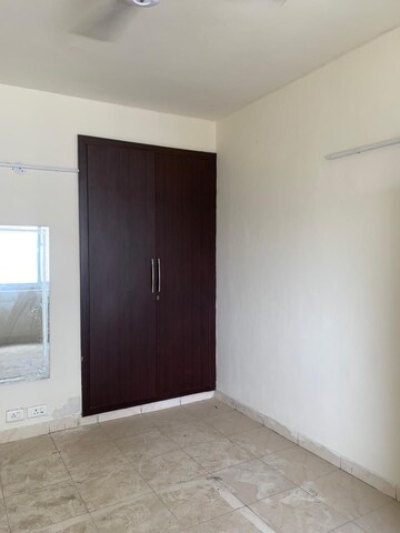 Room in 3 BHK Apartment at BPTP Princess Park, Sector 86 – for Rent