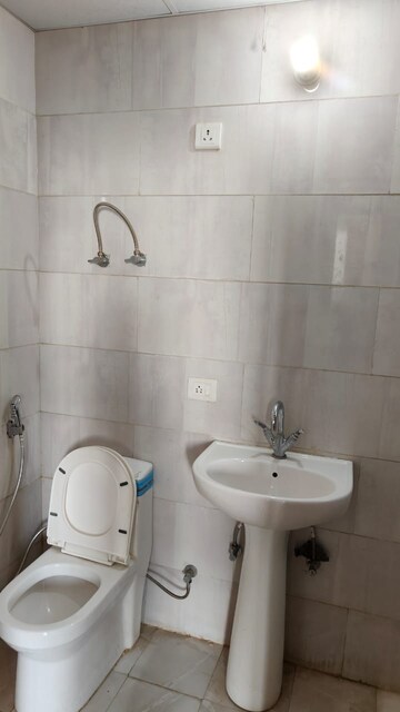 Bathroom in 2.5 BHK Apartment at Ansal Royal Heritage, Sector 70 – for Sale