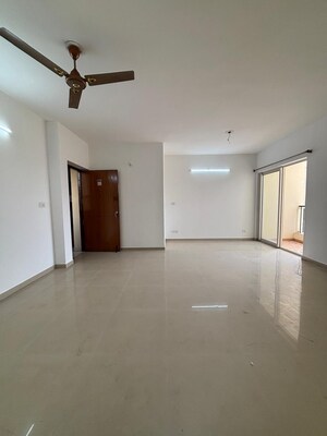 Room in 3 BHK Apartment at DLF Woodland Heights My Town, Jigani – for Sale