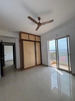 Room in 3 BHK Apartment at DLF Woodland Heights My Town, Jigani – for Sale