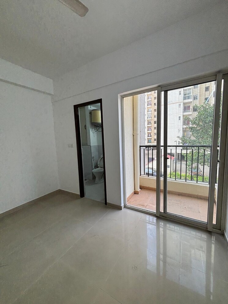 Room, dlf-woodland-heights-my-town 3 Bedroom 1221 Sq.Ft. Apartment In Jigani Bangalore 9607437