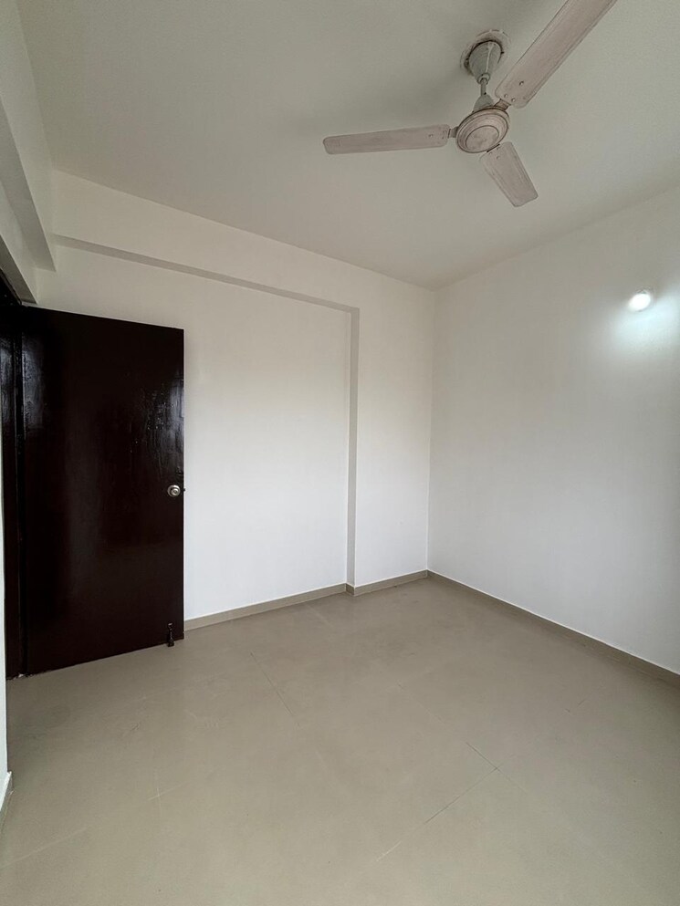 Room, dlf-woodland-heights-my-town 3 Bedroom 1221 Sq.Ft. Apartment In Jigani Bangalore 9607437