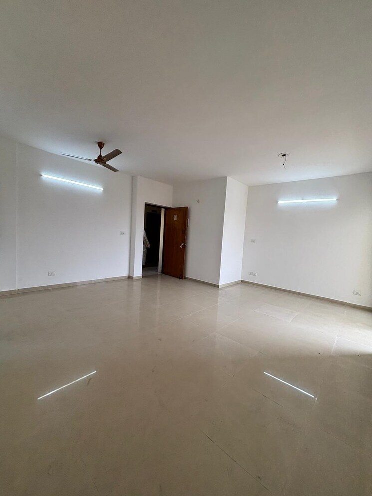 Room, dlf-woodland-heights-my-town 3 Bedroom 1221 Sq.Ft. Apartment In Jigani Bangalore 9607437