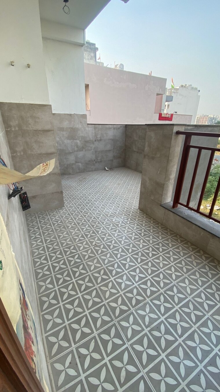 Balcony, puri-aman-vilas 4 Bedroom 500 Sq.Yd. Builder Floor In Sector 89 Faridabad 9607449