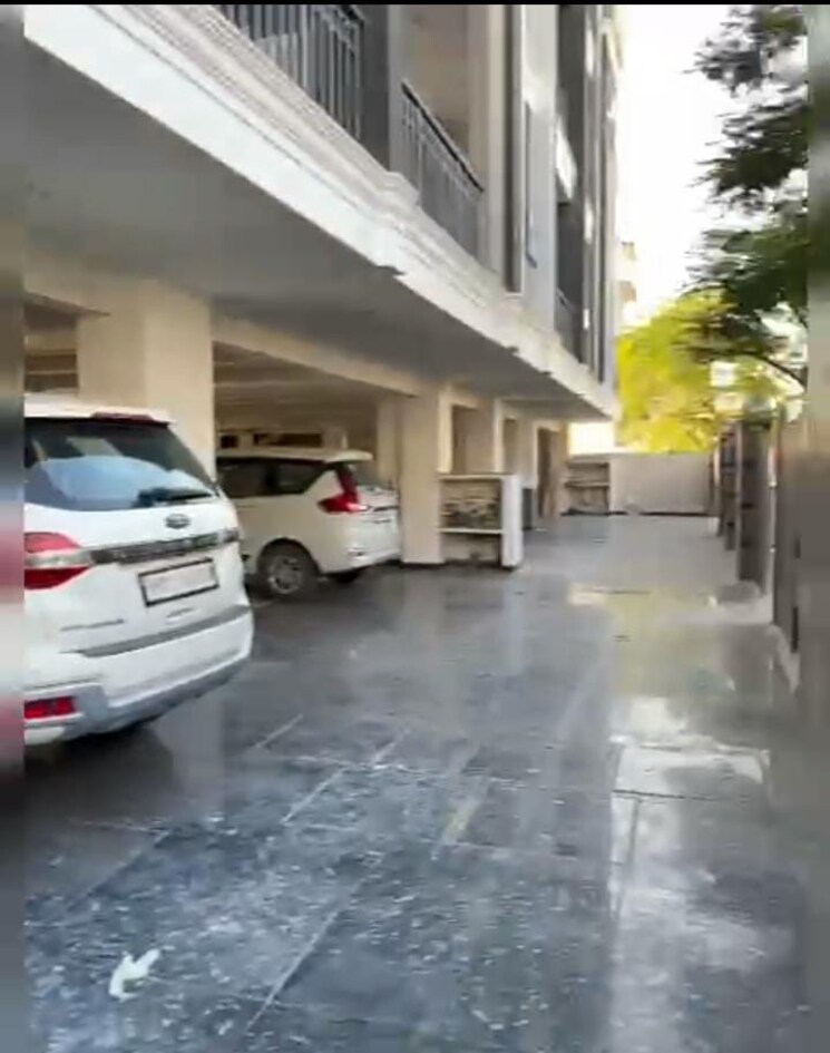  Parking, sector 85 3 Bedroom 3150 Sq.Ft. Builder Floor In Sector 85 Faridabad 9607522