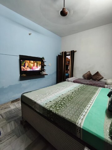 Bedroom in 6+ BHK Independent House at Kambal Wala Bagh – for Sale