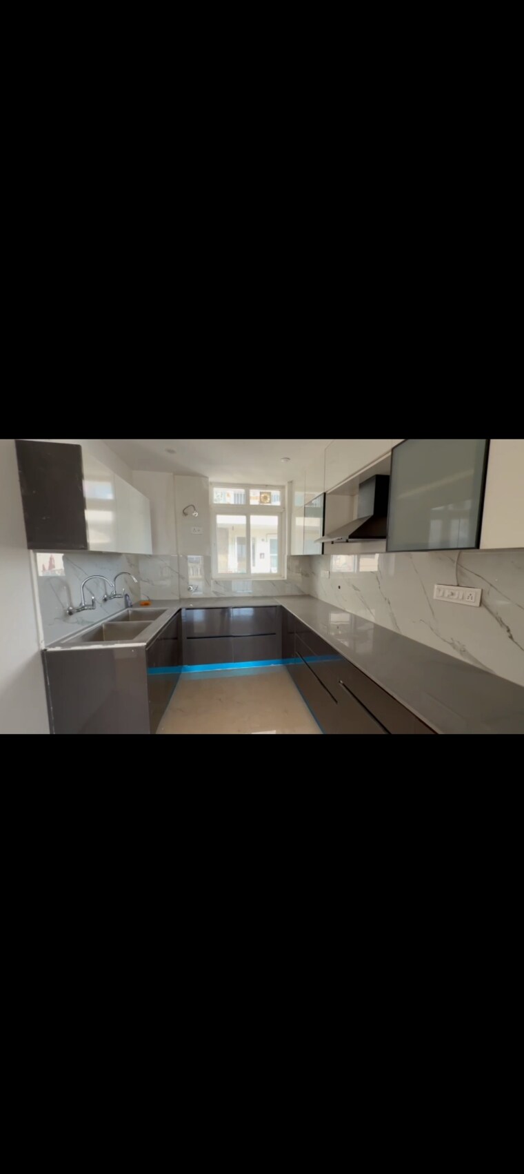 Kitchen, roseate-homes 3 Bedroom 2340 Sq.Ft. Apartment In Ghazipur Zirakpur 9607678