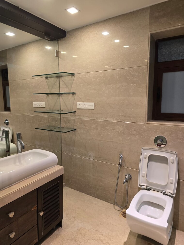 Bathroom, gods-gift-tower-bandra 2 Bedroom 1200 Sq.Ft. Apartment In Bandra West Mumbai 9607629