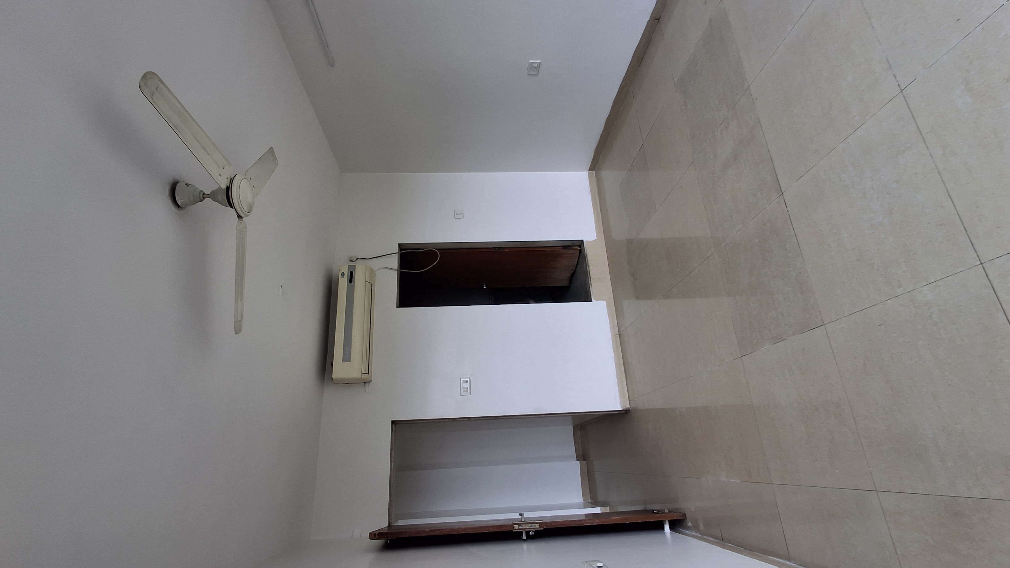 2 BHK Apartment For Sale in Amar Tower