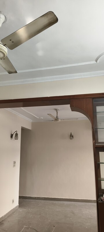 Room in 3 BHK Apartment at Ip Extension – for Rent