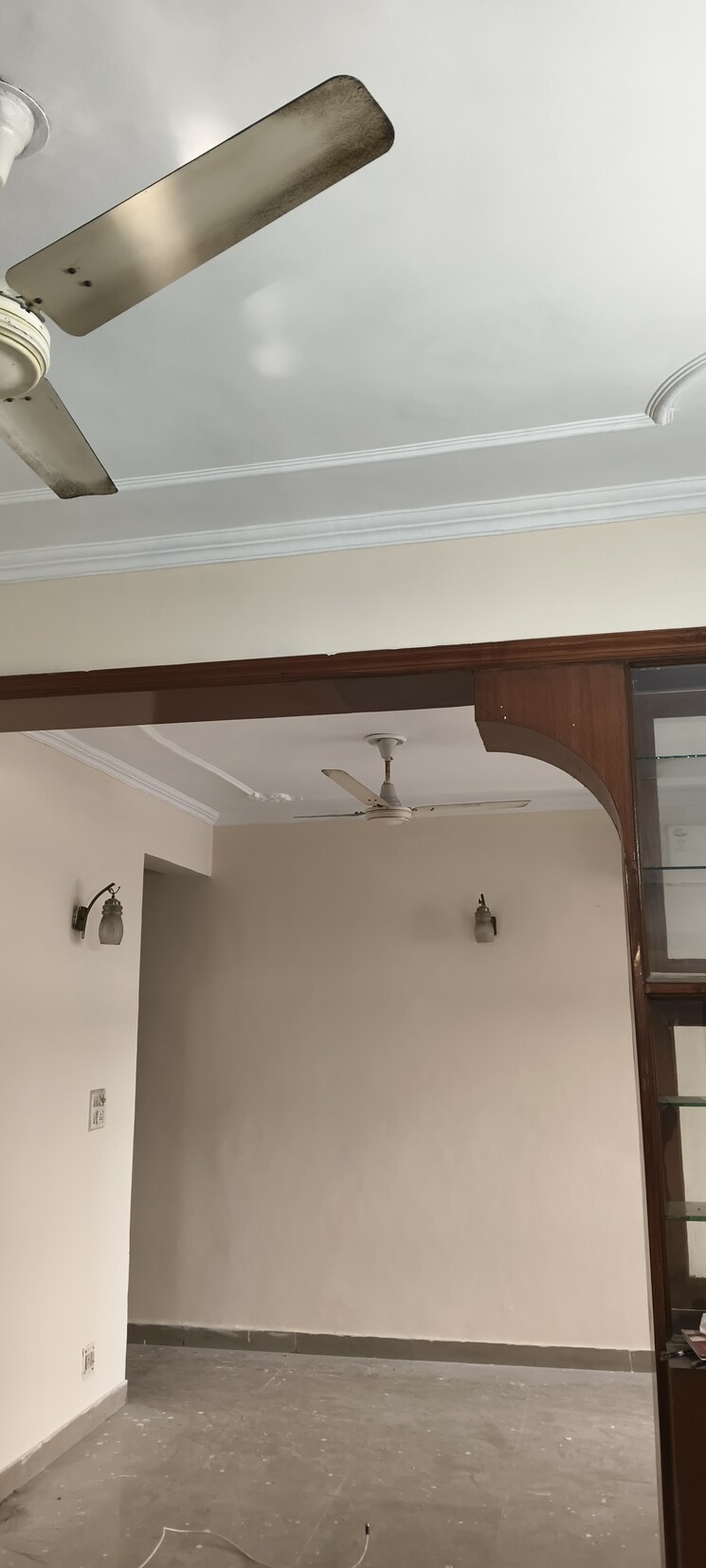 Room, ip extension 3 Bedroom 1500 Sq.Ft. Apartment In Ip Extension Delhi 9607765