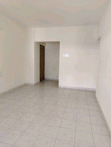 Room in 3 BHK Apartment at Clarion Park, Aundh – for Rent