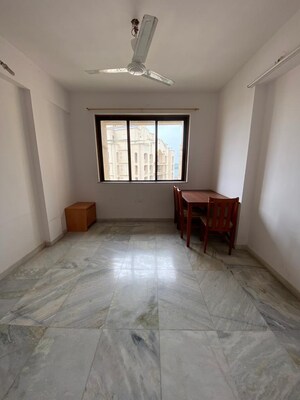 Room in 2 BHK Apartment at Hiranandani Gardens Florentine, Powai – for Rent