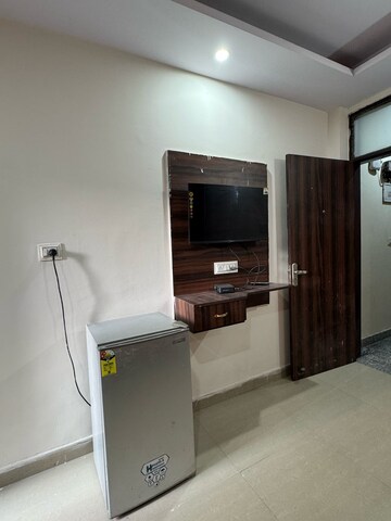 1 RK Apartment For Rent in DLF City Phase III, Sector 24