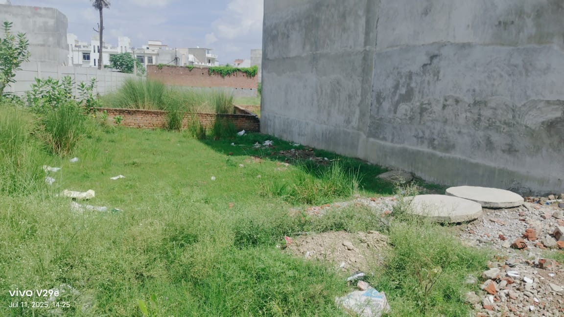 Plot For Sale in Imperial City 